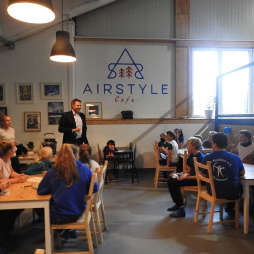 Jugendausflug – Airstyle Café